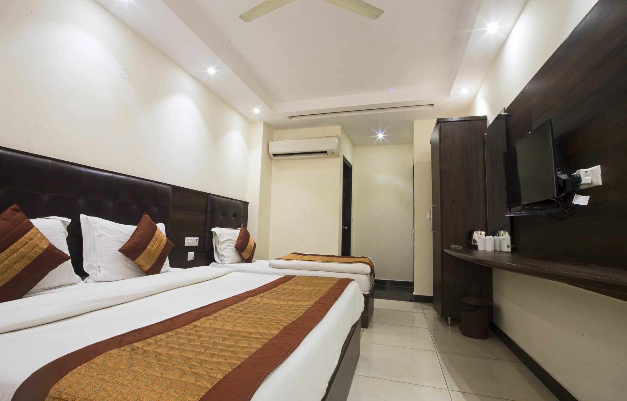 Hotel Fabexpress Le Continental Paharganj Nové Dillí Exteriér fotografie
