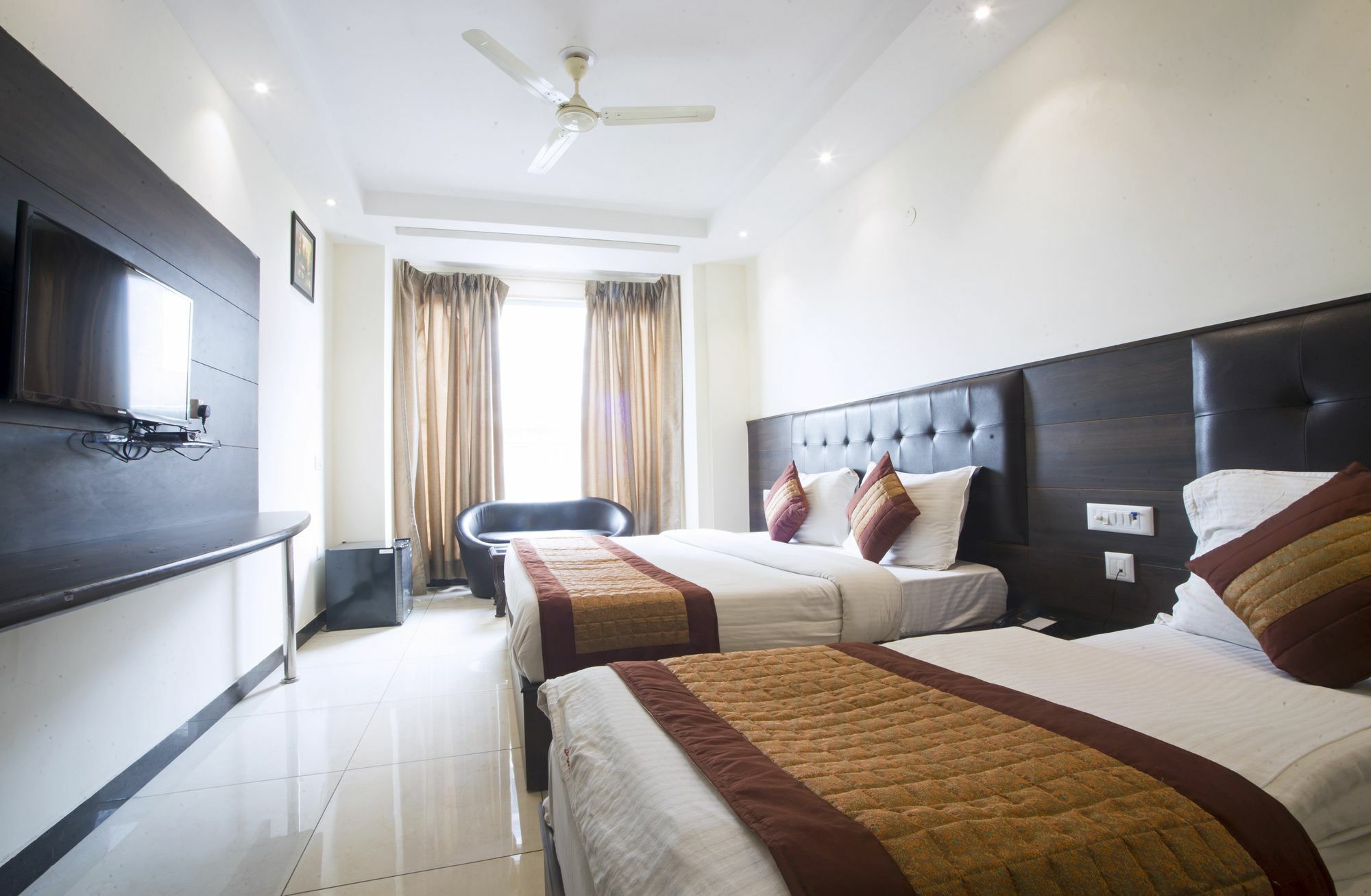 Hotel Fabexpress Le Continental Paharganj Nové Dillí Exteriér fotografie